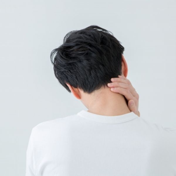 寝違えの症状でお困りの方は春日部の当整骨院へご相談ください